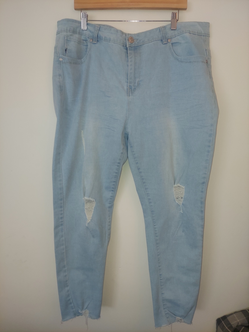 Thrill Light Blue Women’s Skinny Distressed Jeans